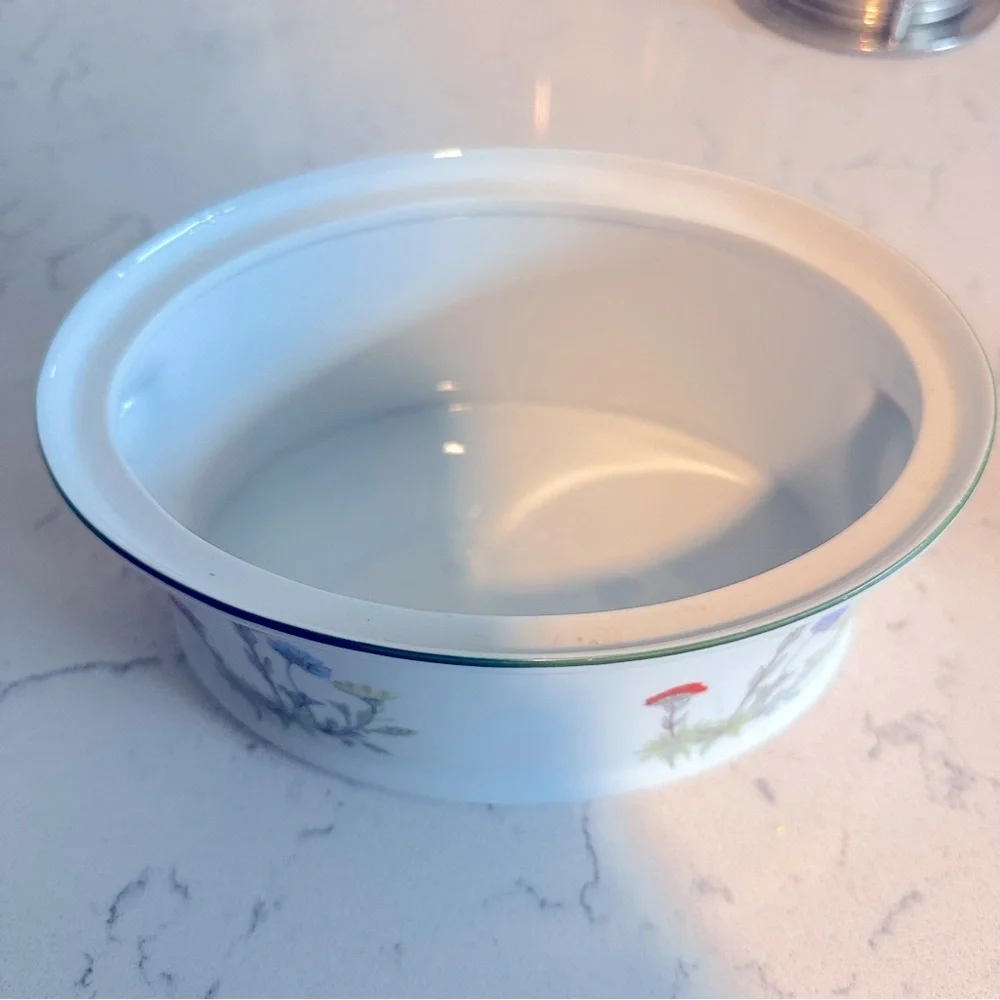 𝅺Louis Lourioux, Wild Flower 1 qt. Oval covered casserole